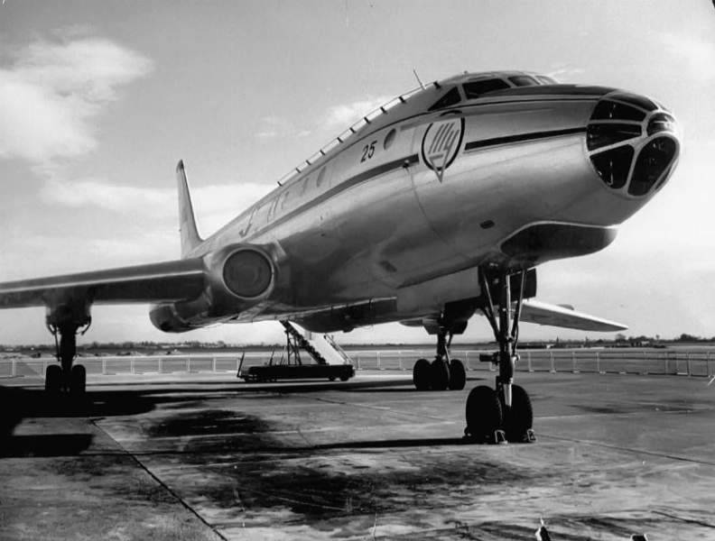Первый пассажирский самолет в мире