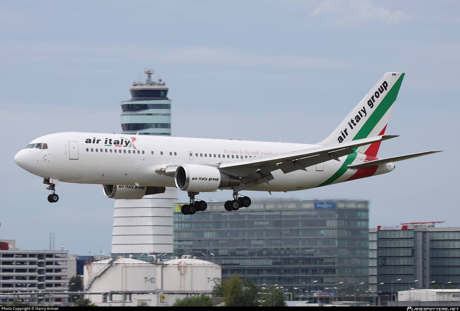 Эйр. Самолеты Air Italia. Италия авиалинии. Арстендам Эир Италия. Air Italy банкротство.