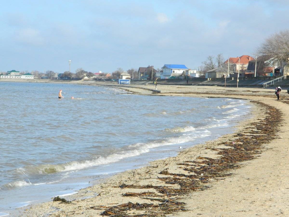 Клев приморско ахтарске. Азовское море Приморско-Ахтарск. Приморско-Ахтарск набережная. Приморско-Ахтарск море пляж. Приморско Ахтарск Приморско Ахтарск.