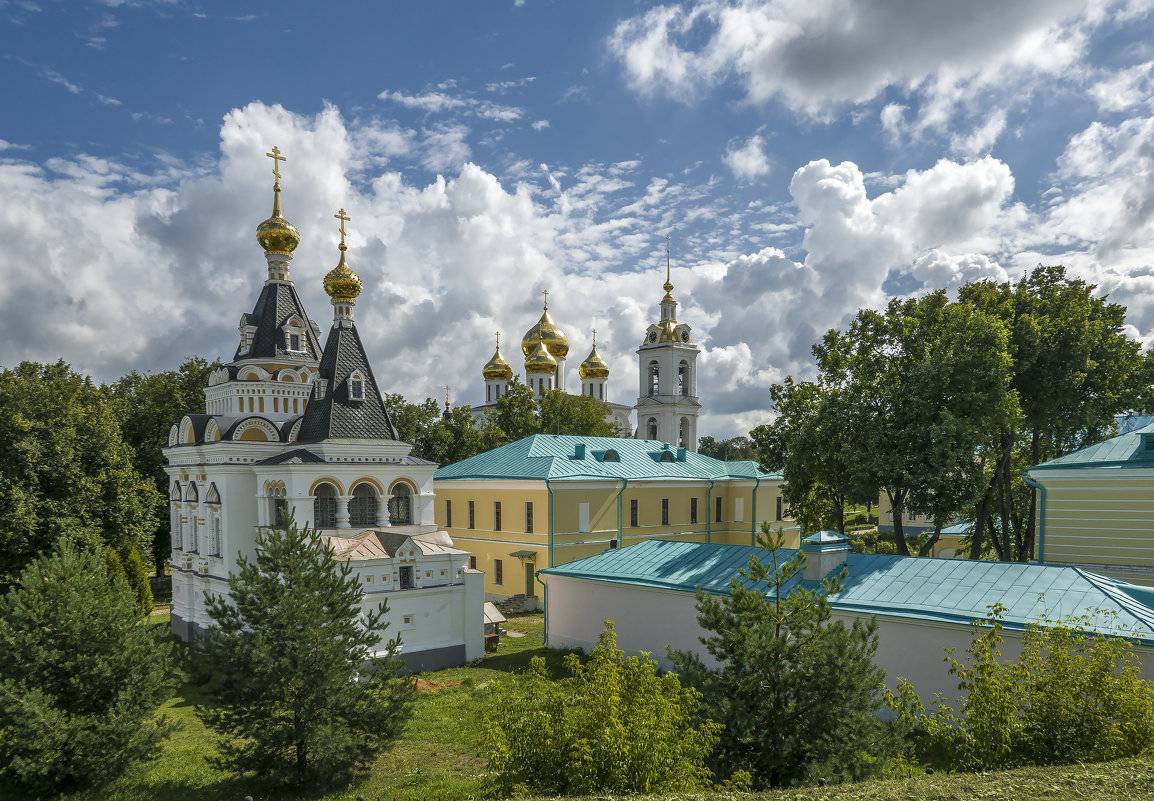 Подмосковный город получивший. Дмитровский Кремль (музей-заповедник). Дмитров Кремль. Дмитров город в Московской области. Дмитров Кремль достопримечательности.