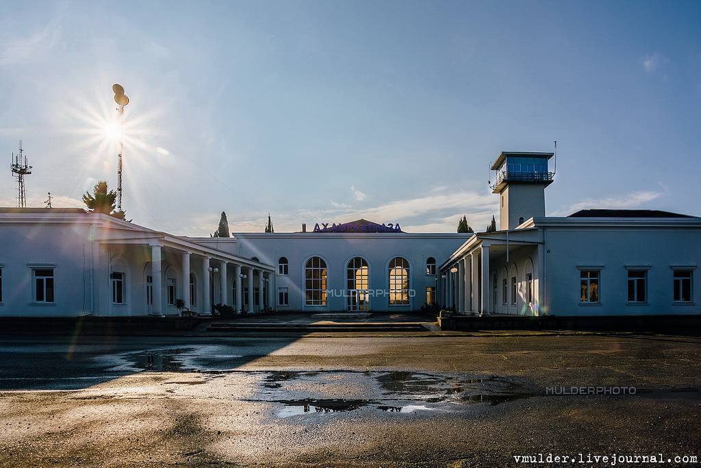 Аэропорты абхазии: список действующих аэропортов в городах 2020