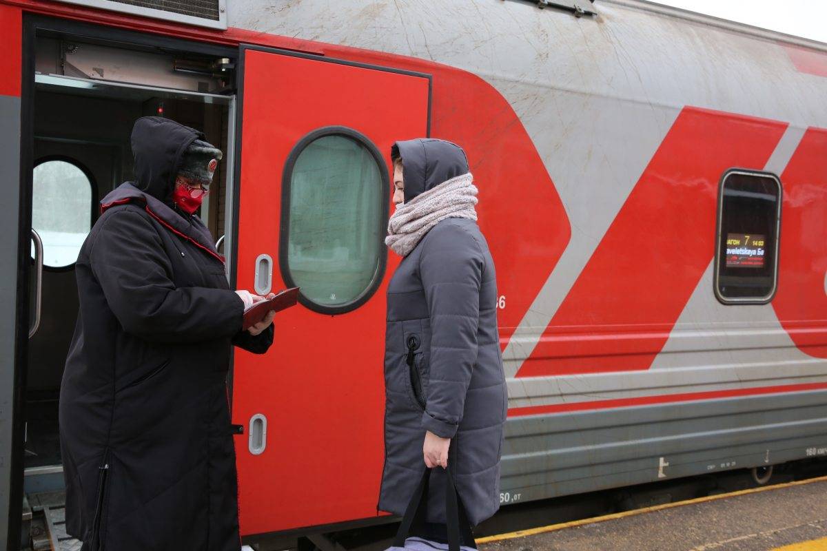 «это кошмарный сон?»: пустят ли в поезд без прививки пассажиров в ноябре 2021 года — когда введут qr-коды в ржд в россии