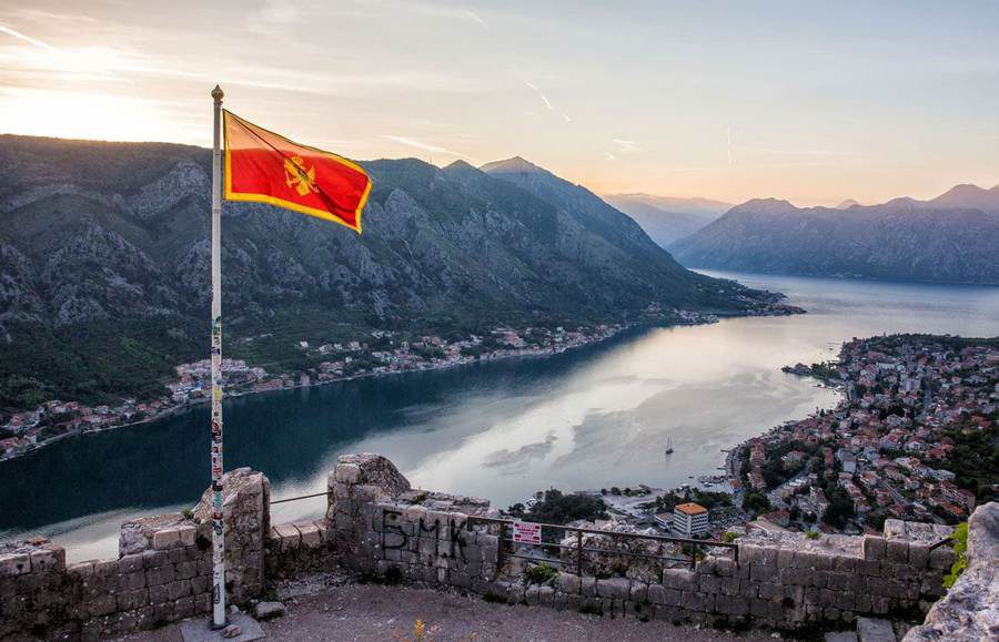 Работа в черногории 2021 году: трудоустройство для украинцев и россиян — все о визах и эмиграции