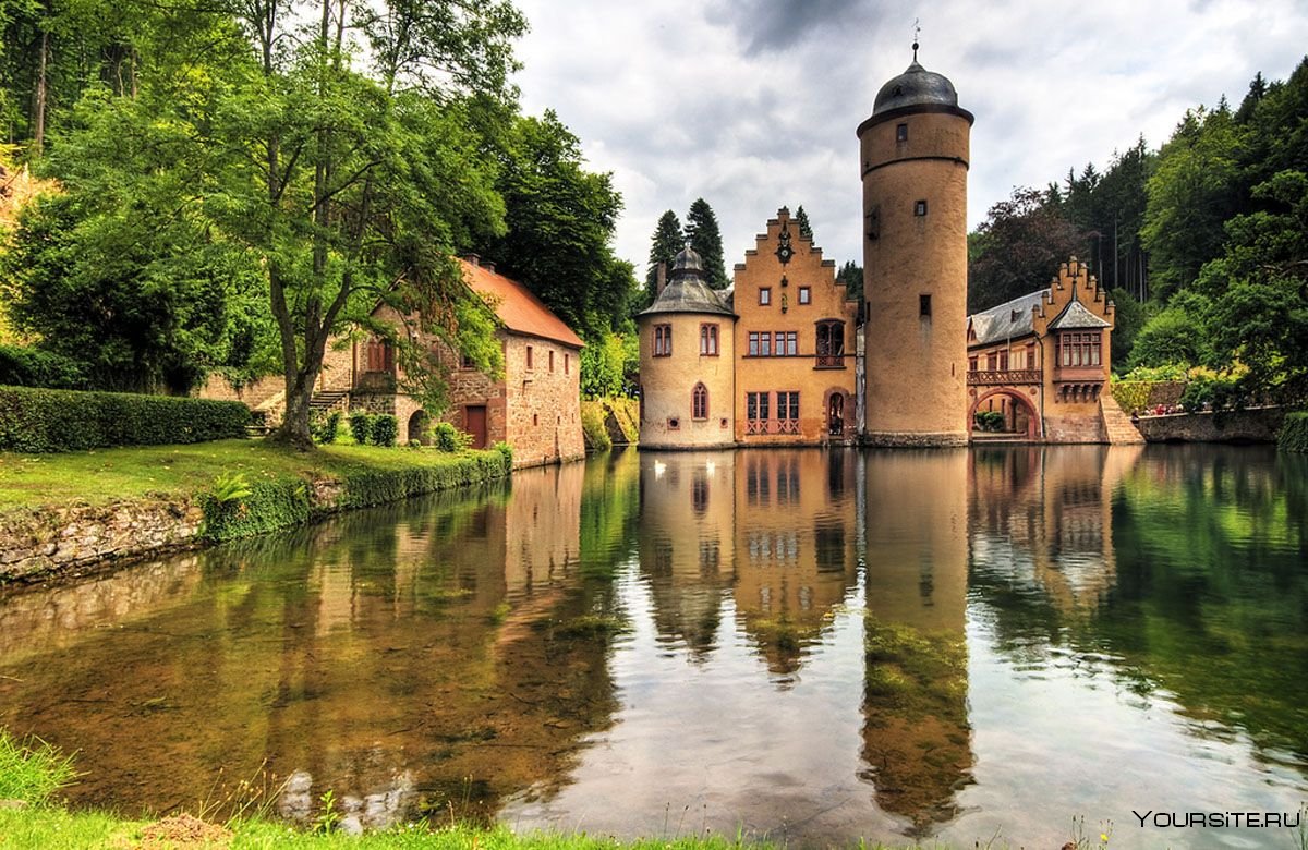 Bavaria germany. Замок Визентау Бавария. Германия Бавария достопр. Меспельбрунн. Бавария Германия достопримечательности.