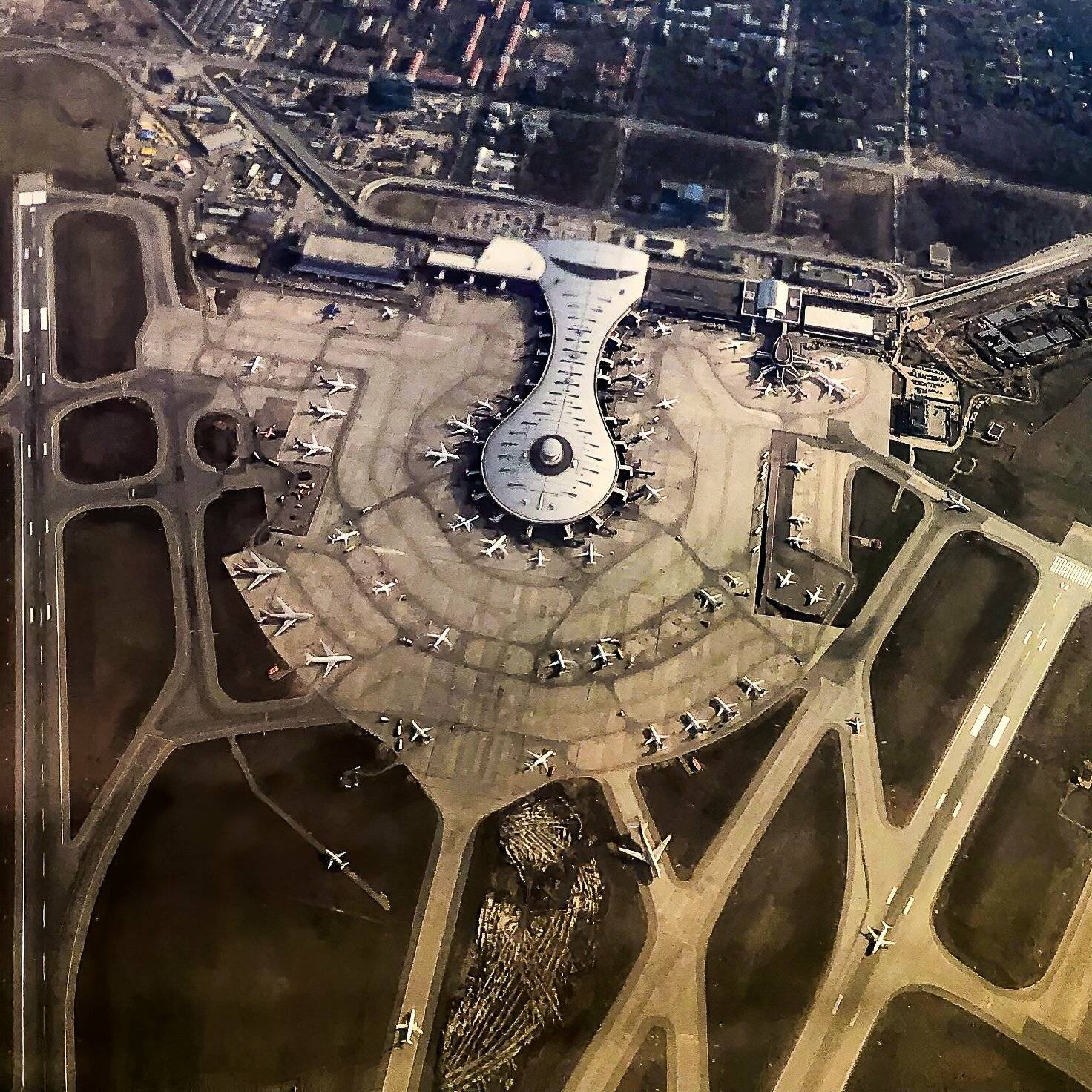 Аэропорт кольцово с высоты птичьего полета