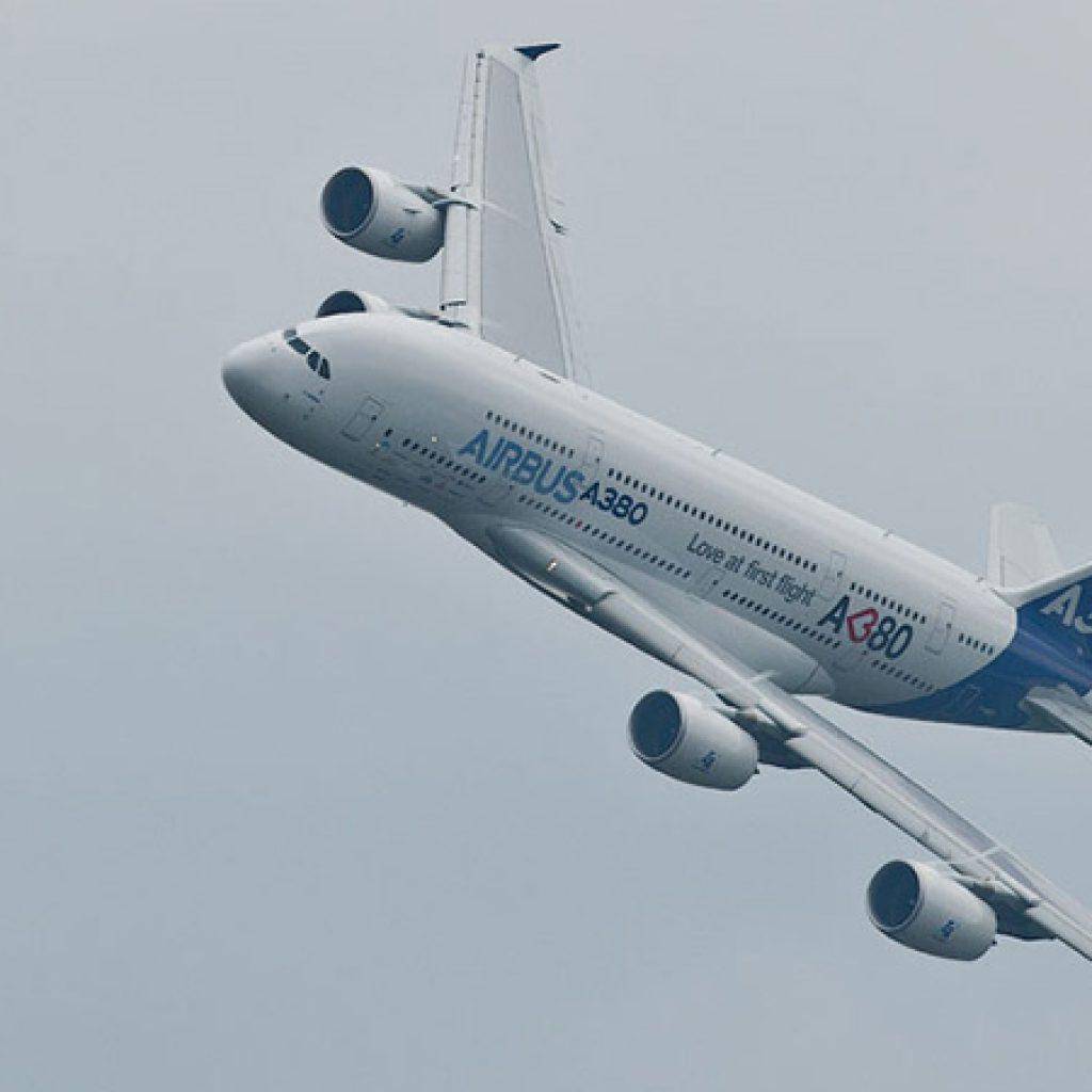 Боинг 747: скорость самолёта boeing-747, вместимость пассажиров, вес, технические характеристики, кабина