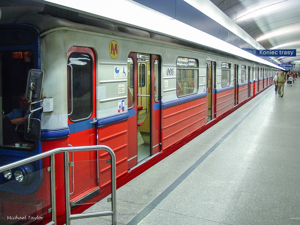 Варшавское метро: станции, время работы, стоимость