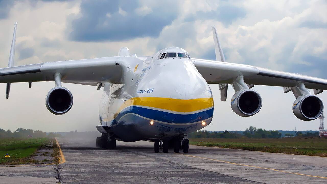 Самые большие в мире самолеты среди грузовых и пассажирских видов этого транспорта