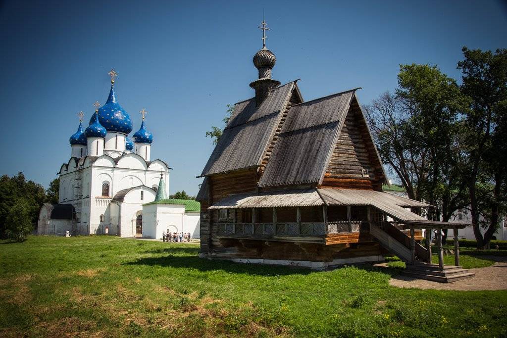 Суздаль достопримечательности фото. Золотое кольцо России Суздальский Кремль. Золотое кольцо Церковь Суздаль. Суздаль город музей. Достопримечательство Суздаля.