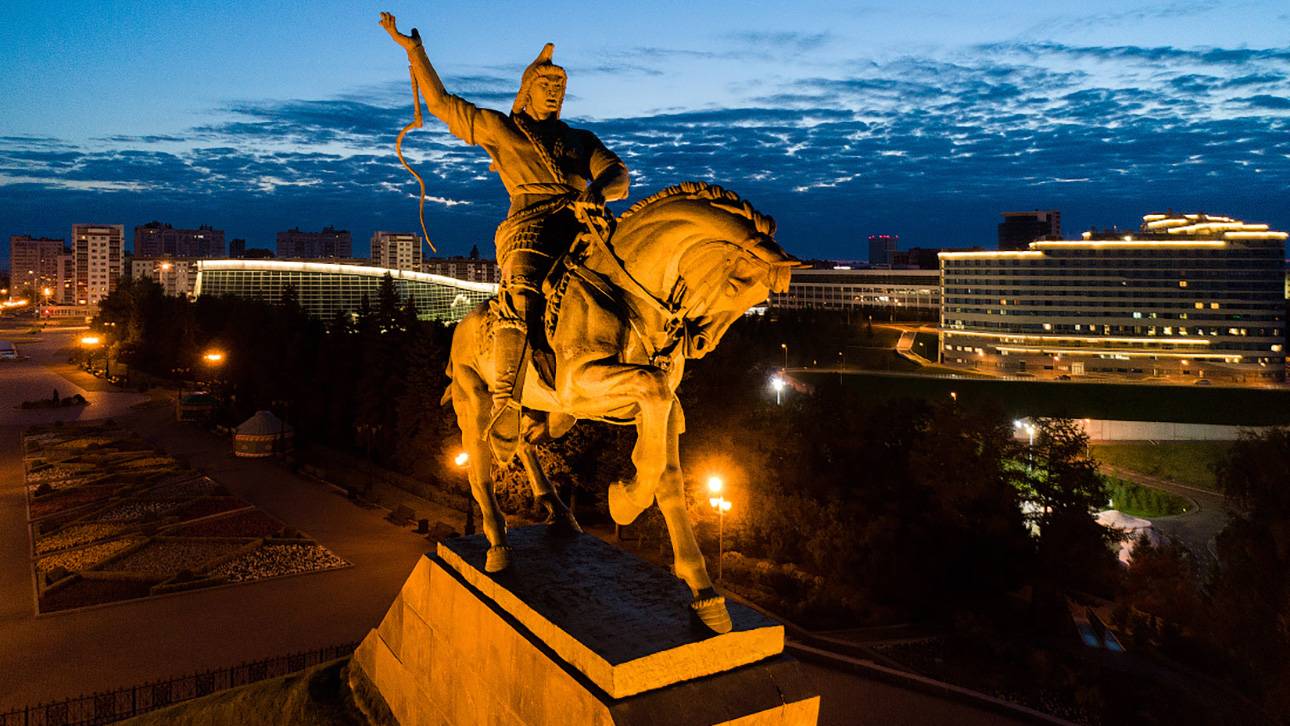 Салават Юлаев памятник в Уфе