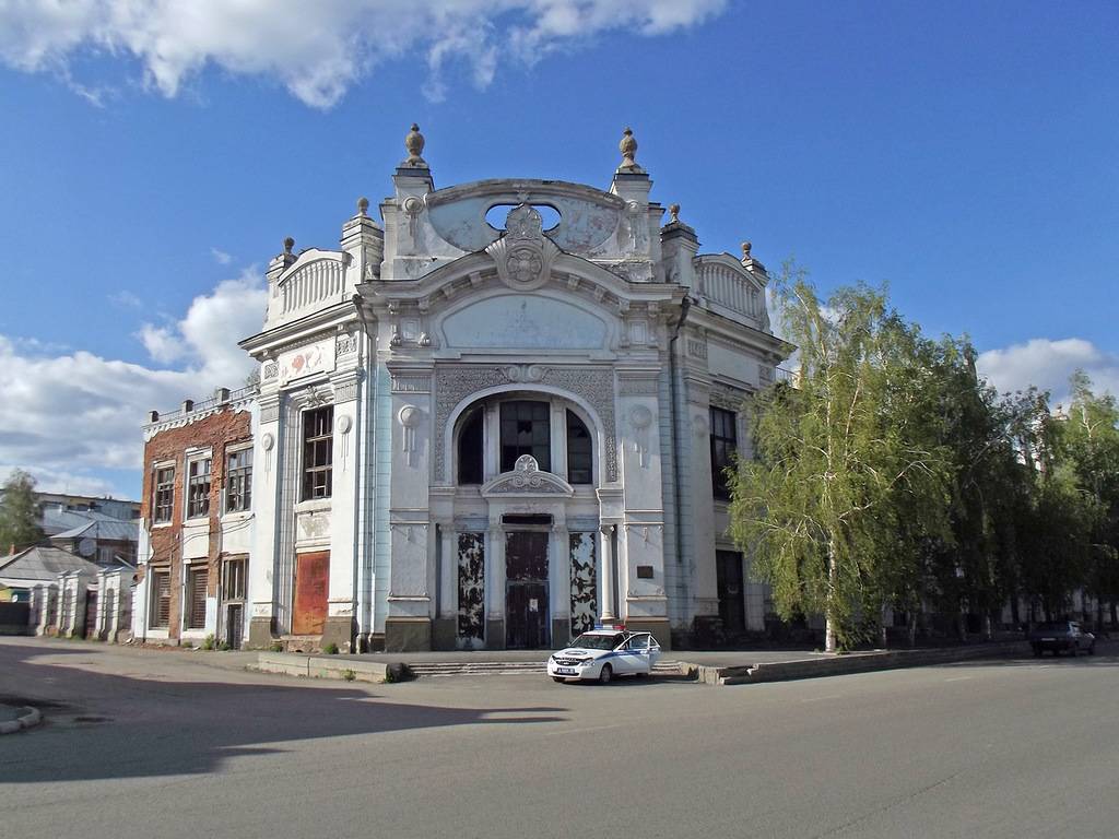 Бийск ул. Бийск архитектура. Архитектура города Бийска. Бийск памятник архитектуры Толстого. Бийск Льва Толстого 146.