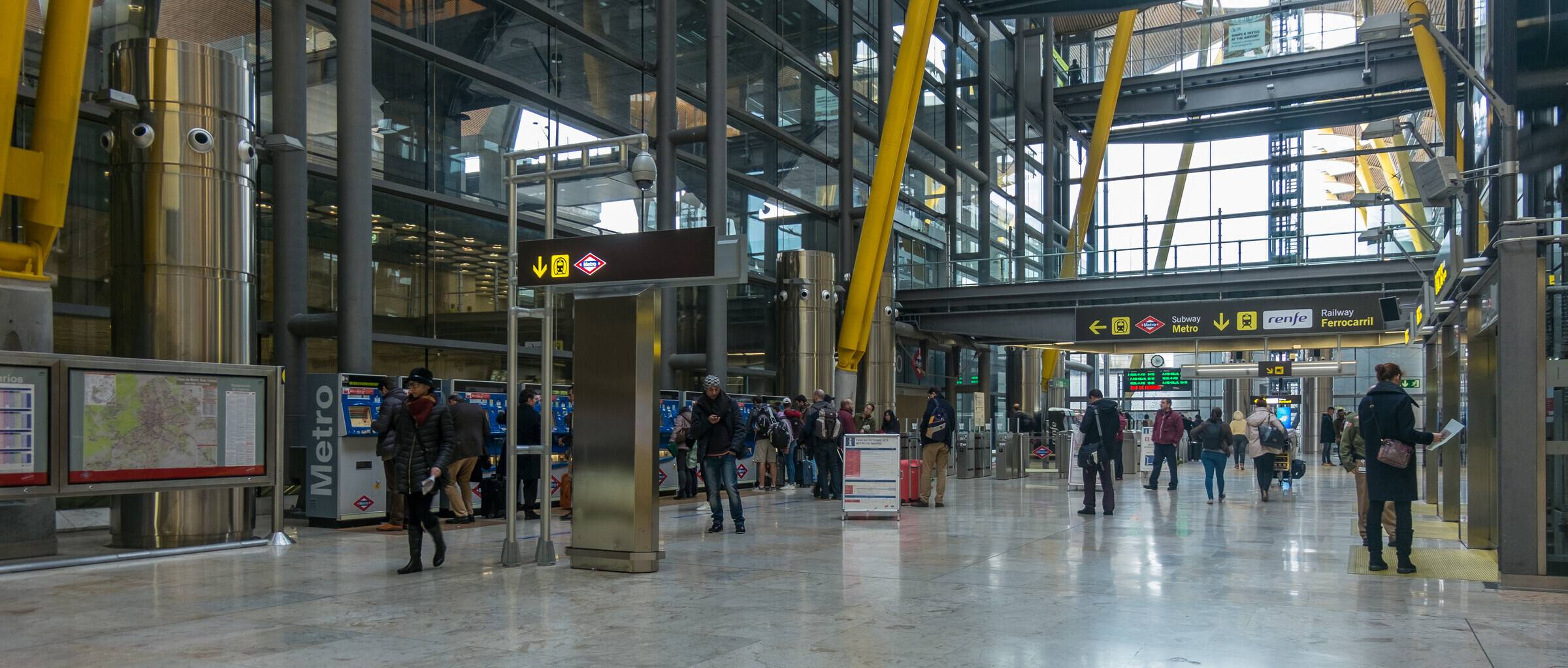 Международный аэропорт в мадриде: фото и описание, терминалы, рейсы и отзывы пассажиров :: syl.ru