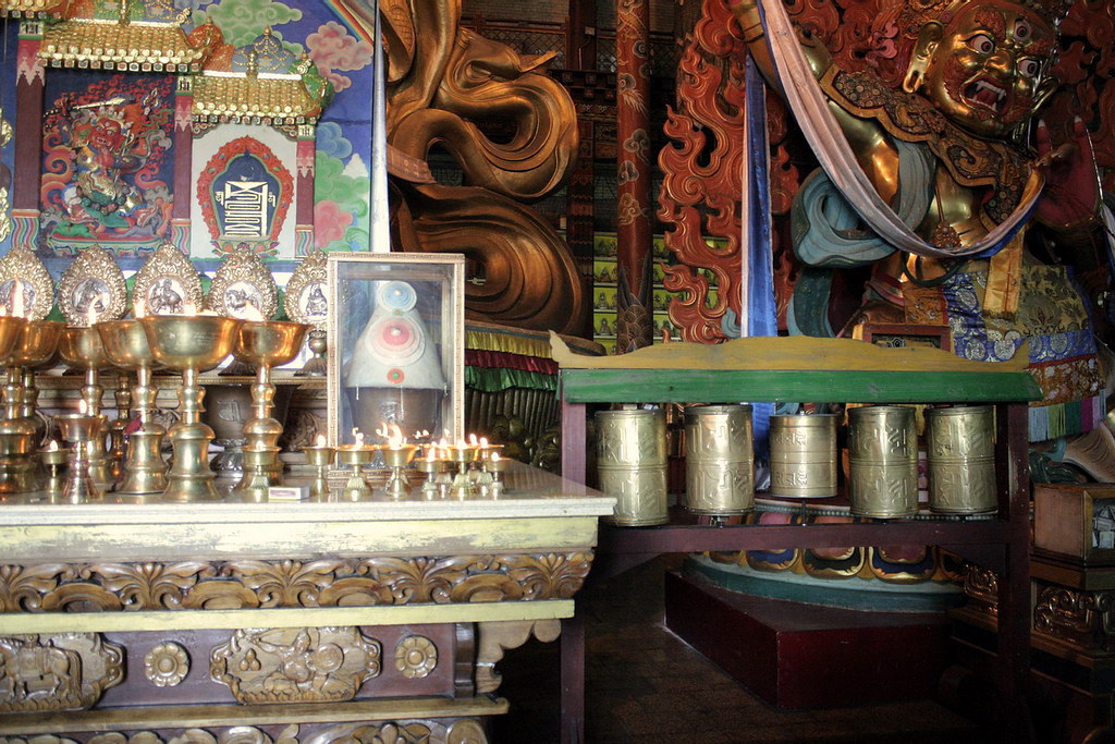 Гандан. буддийский монастырь гандантекчинлинг (гандан). улан-батор.