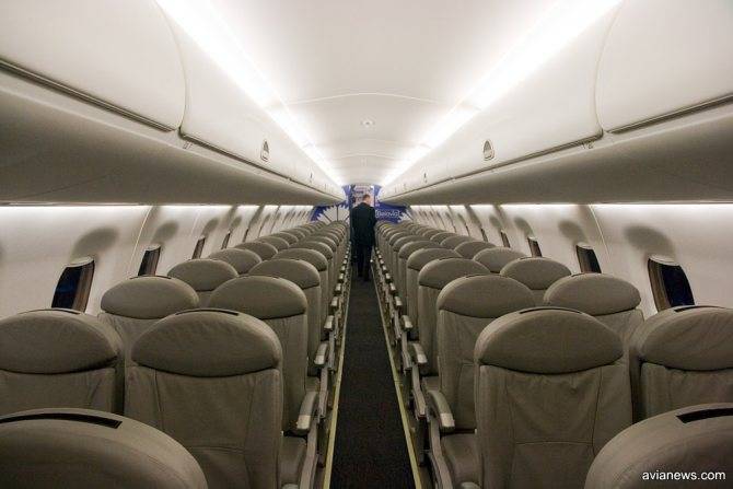 Embraer 175 схема салона белавиа Боинг 737-300 (Boeing 737-300): схема салона и лучшие места в самолете
