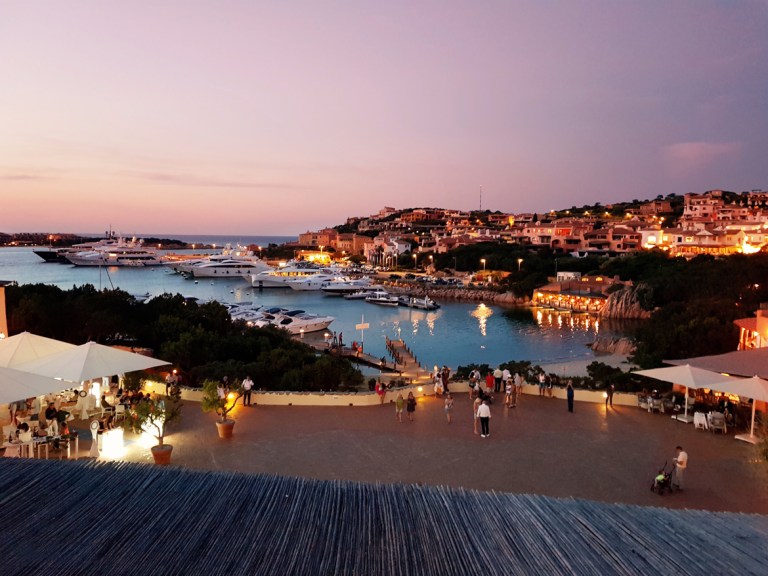 Порто-черво, сардиния 2023: как добраться, отели, пляжи, достопримечательности | liguriaguide - туристический путеводитель по италии