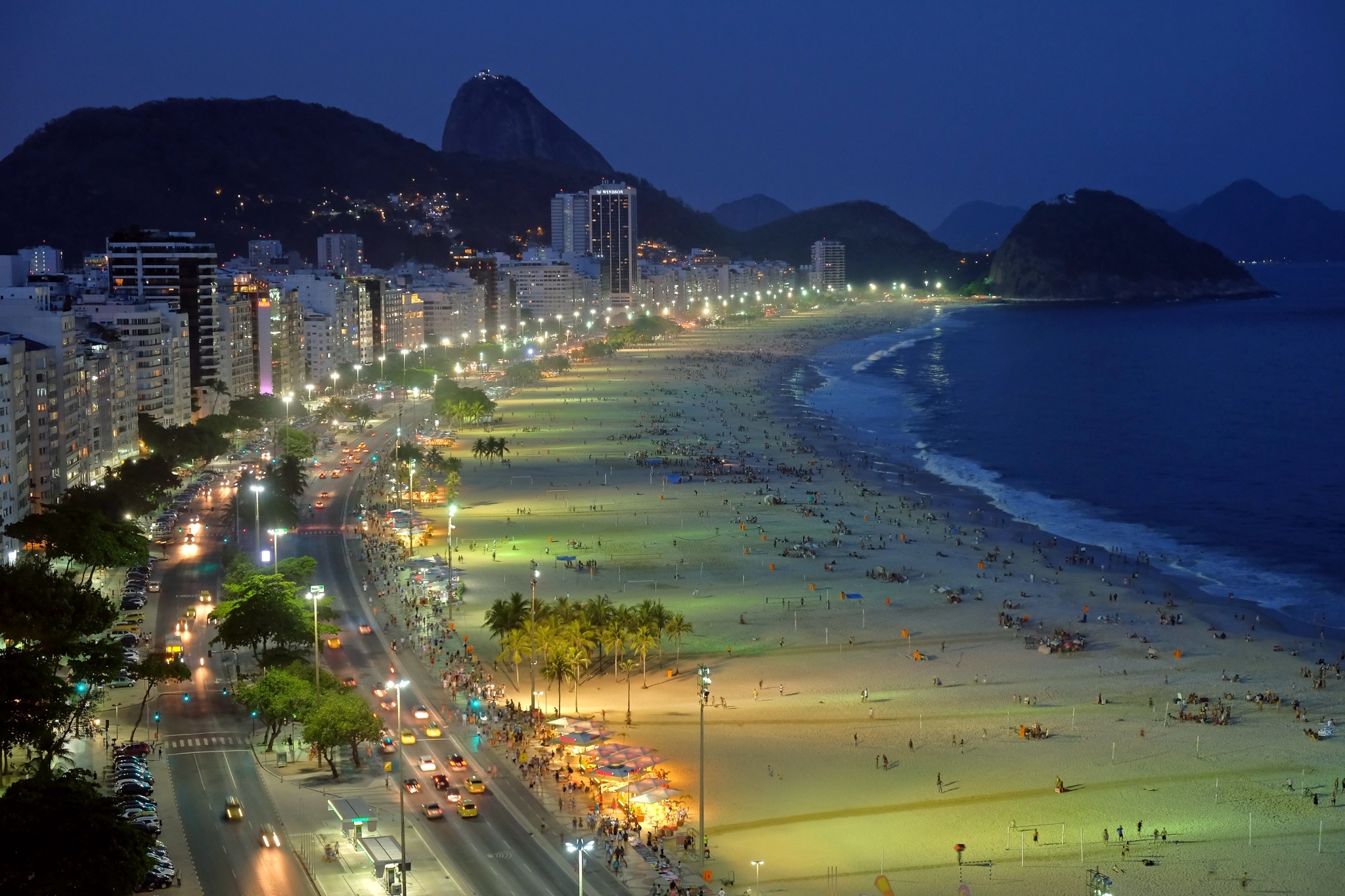 Пляж Копакабана в Рио-де-Жанейро