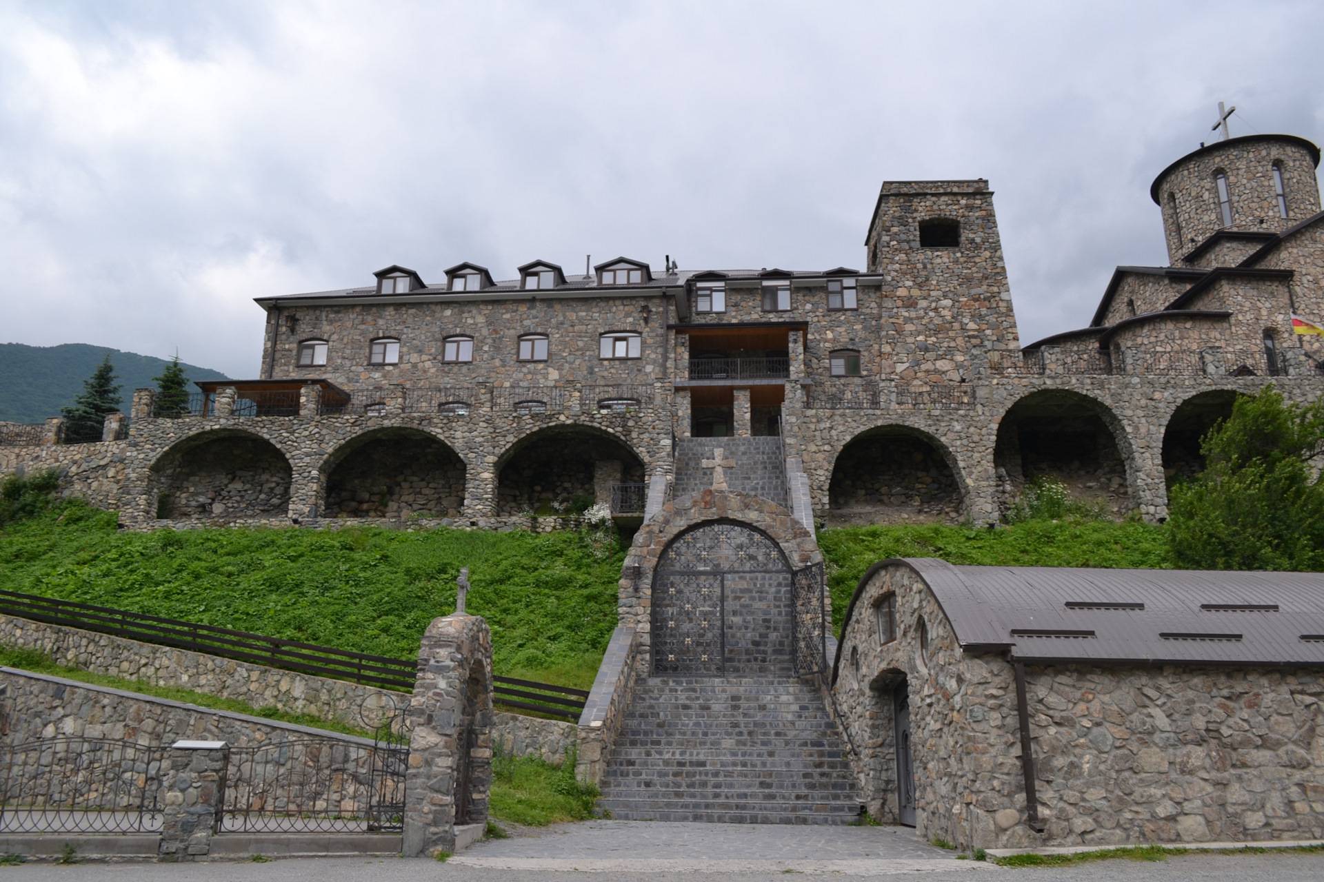 Осетия Фиагдон монастырь