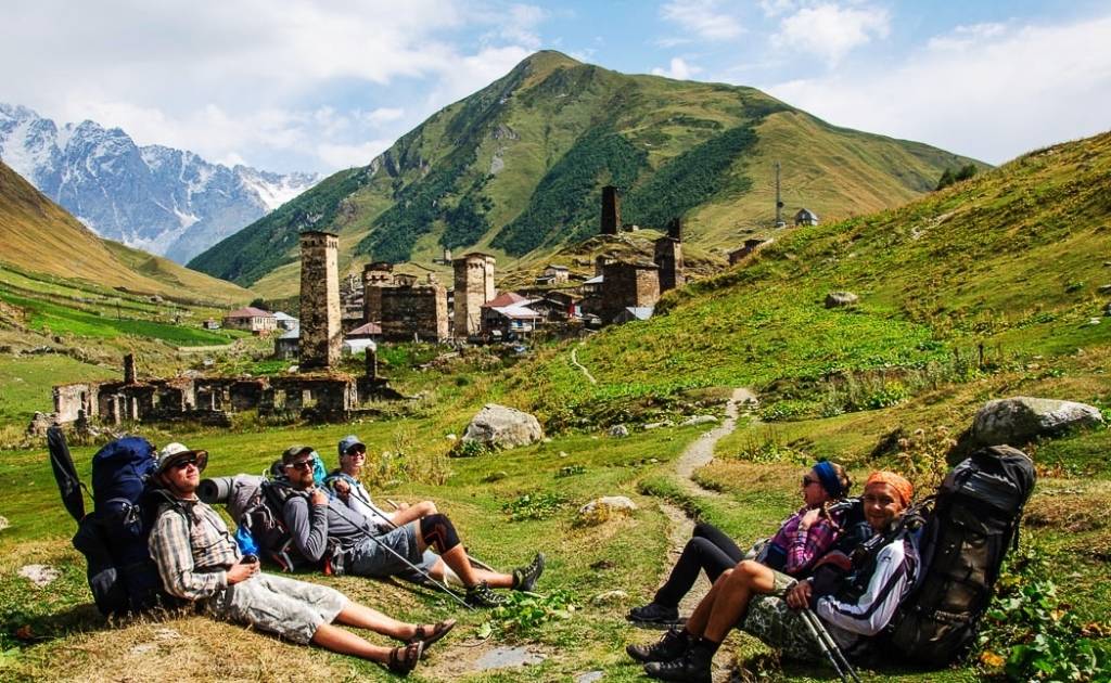 Куда поехать в грузии туристу: что стоит посмотреть, где побывать летом, нужно ли съездить в столицу, можно ли сходить в горы и интересные места для путешествий