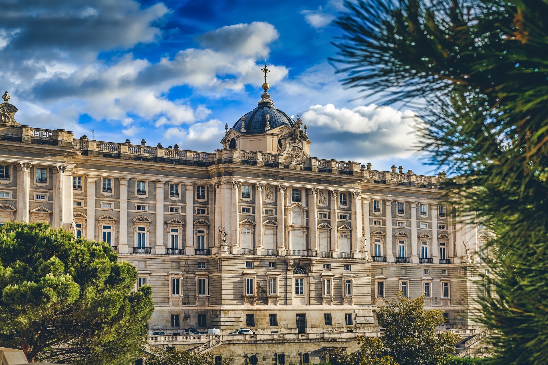 10 самых красивых дворцов в испании | жизнь в каталонии и испании