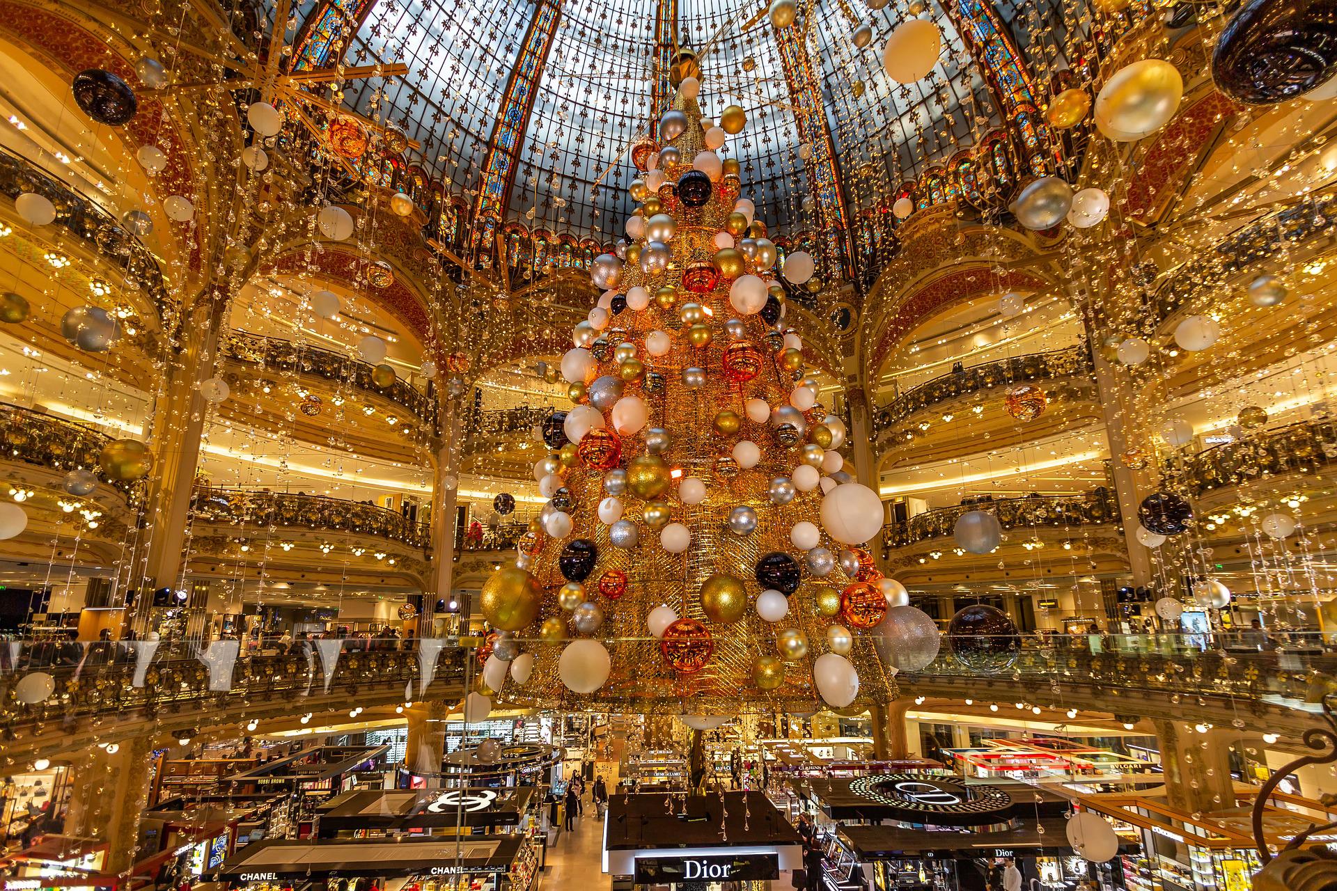 10 советов, как встретить новый год 2023 в париже