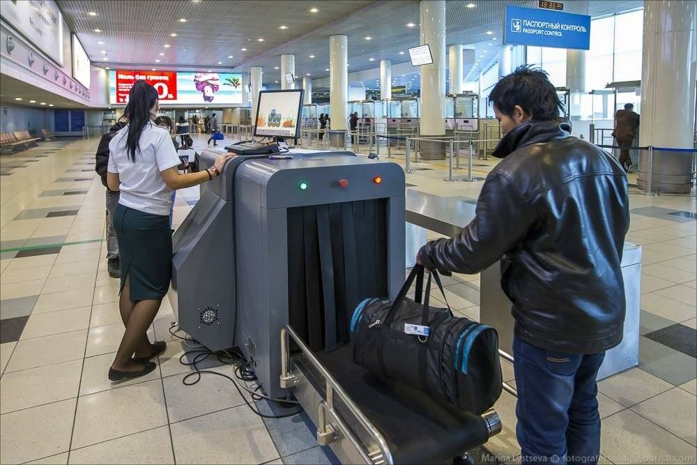 Как выглядит ваш чемодан на рентгене в аэропорту и как ищут запрещенные предметы