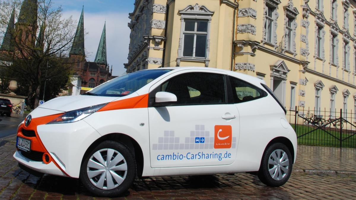 Каршеринг светлогорск. DRIVENOW каршеринг. Geely каршеринг. Carsharing в Европе. Каршеринг в Европе.