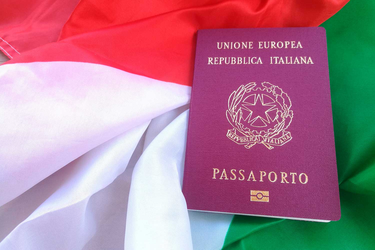 Иммиграция в италию, способы уехать на пмж в эту страну