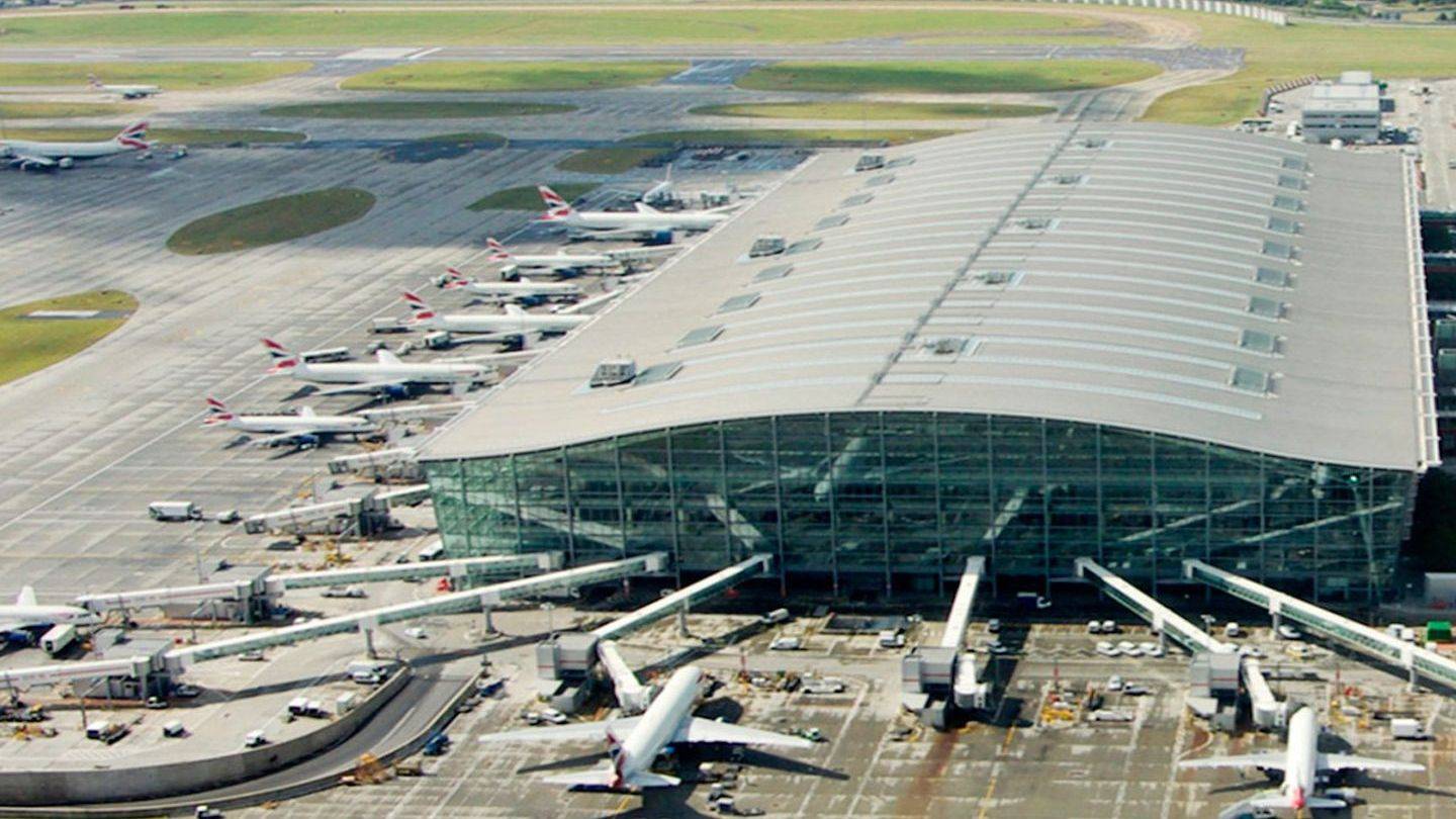 Топ 10 самых больших аэропортов в мире: по площади и пассажиропотоку