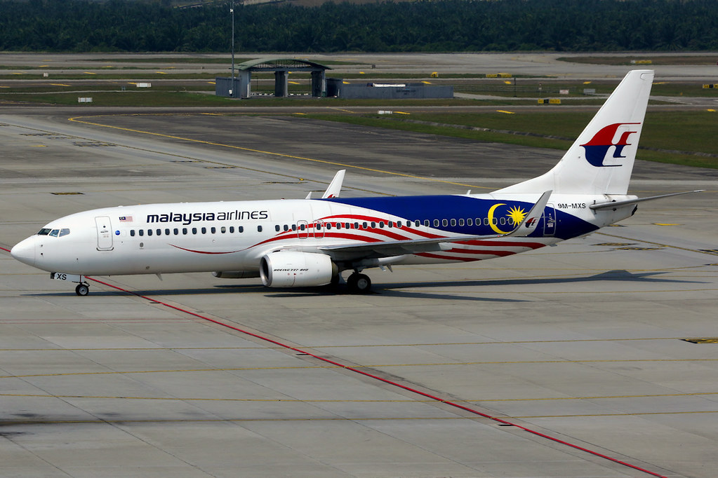 Малайзия эйрлайнс. Boeing 737-800. Boeing 737-800 Malaysia Airlines. Боинг 737800. Боинг 737-800 Airzena.