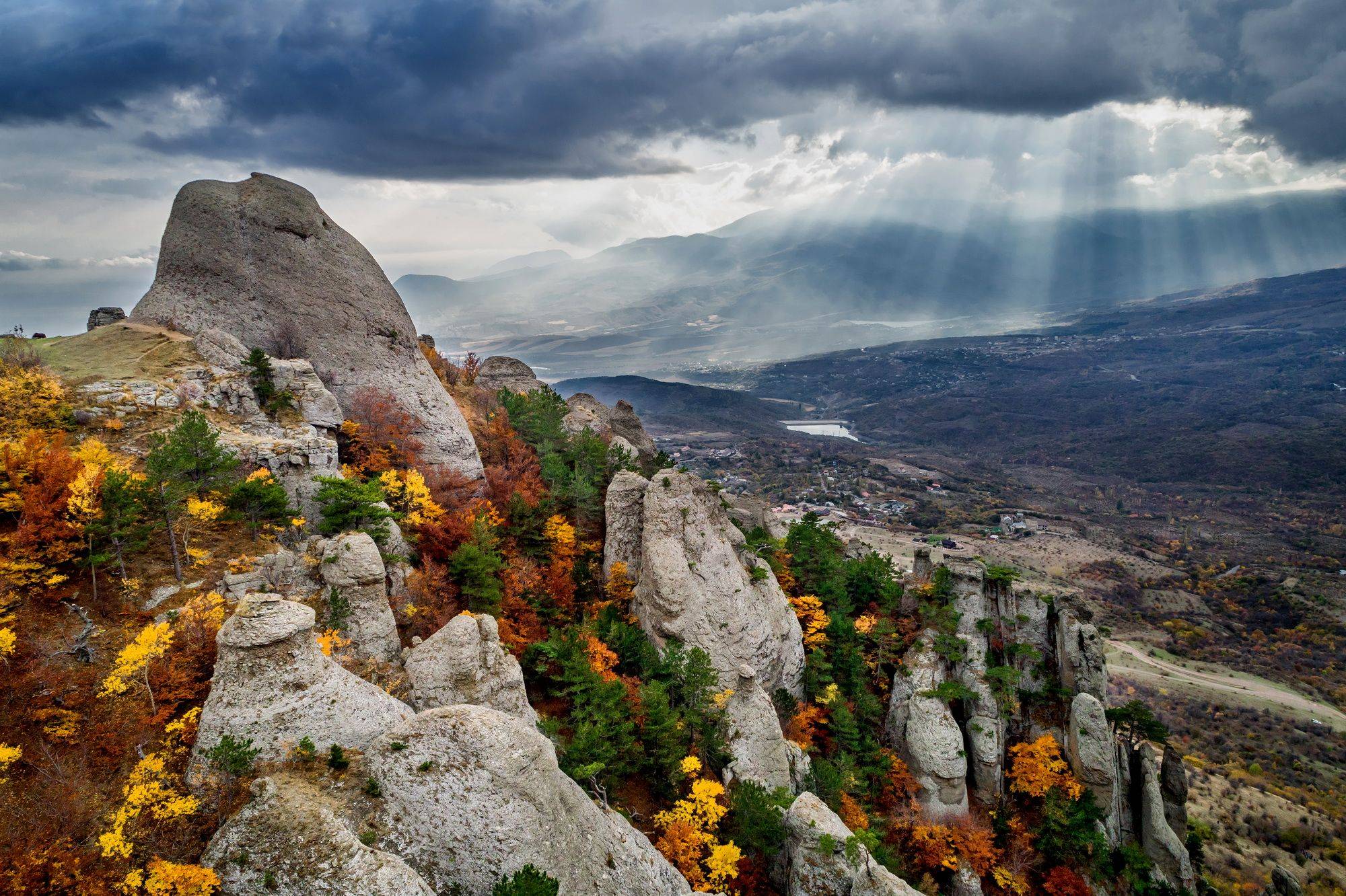 Алушта и её достопримечательности, их фото и подробное описание.