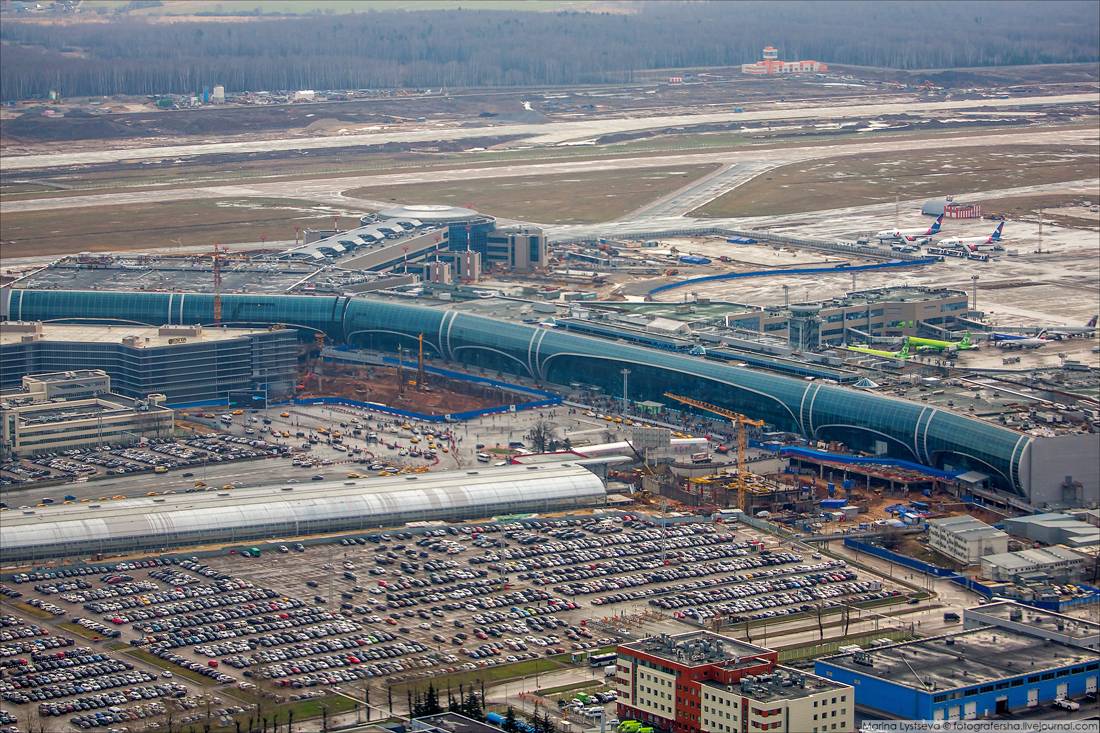 Самый большой аэропорт в России