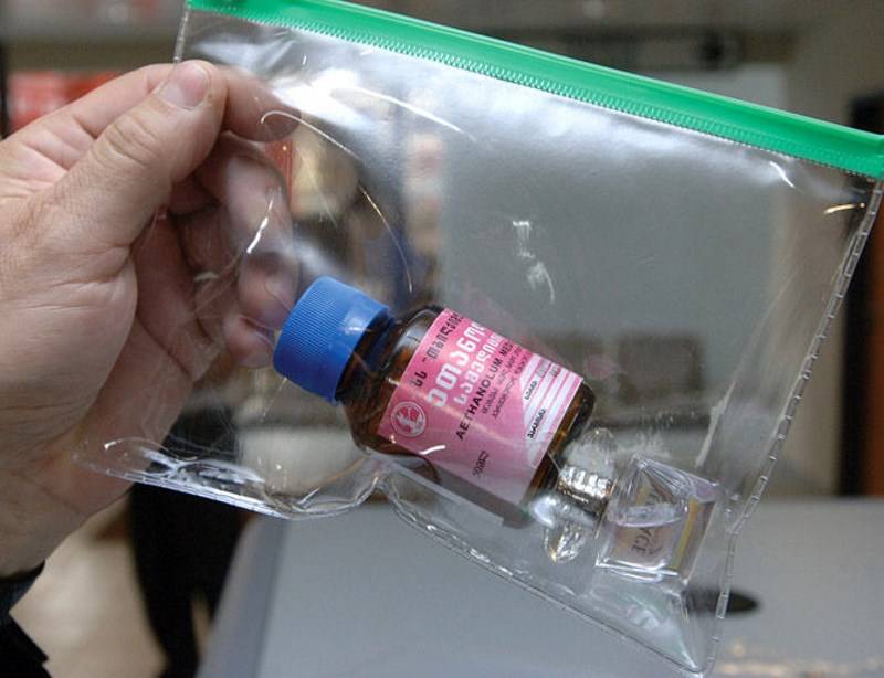 Можно ли провозить лекарства в ручной клади в самолете: по россии и за границу