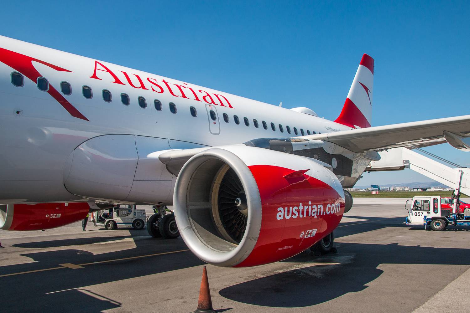 Об авиакомпании австрийские авиалинии (аустриан эйрлайнс), правила регистрации, перелетов, провоза багажа и ручной клади