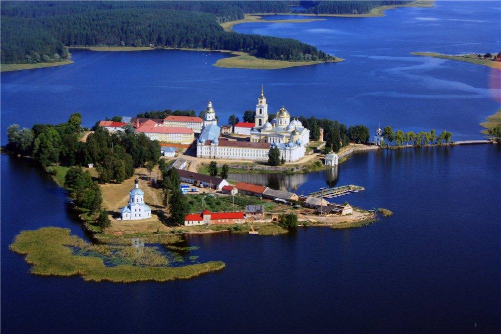 Где отдохнуть в россии летом?