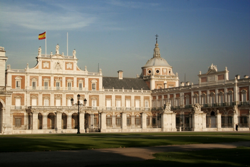 Королевский дворец в мадриде: роскошное наследие испанских монархов  | smapse