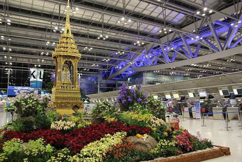 Аэропорт бангкока суварнабхуми: где узнать про схему и табло прилета +видео