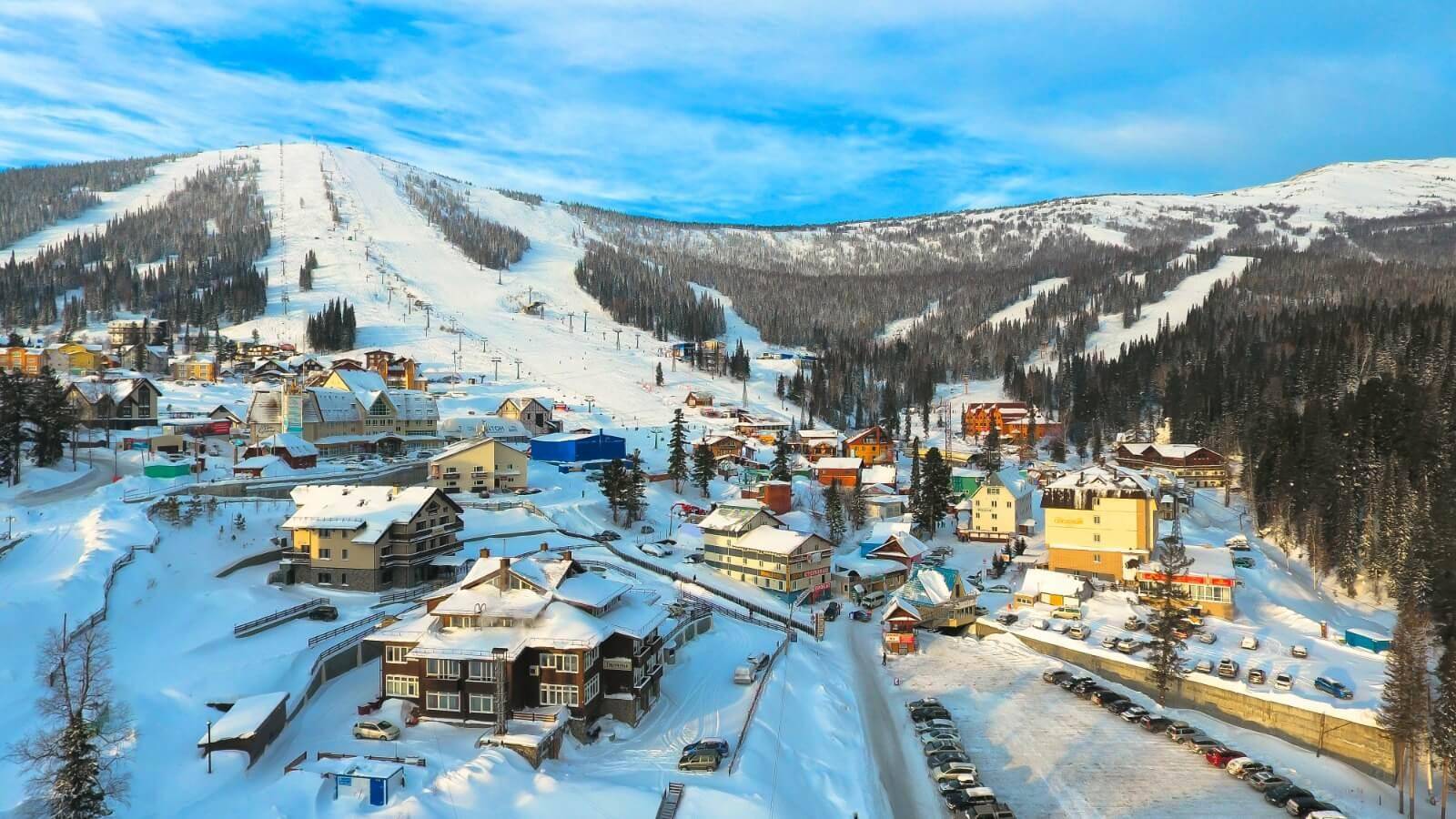 На лыжах, но не в сочи: 11 отличных горнолыжных курортов россии — блог onetwotrip