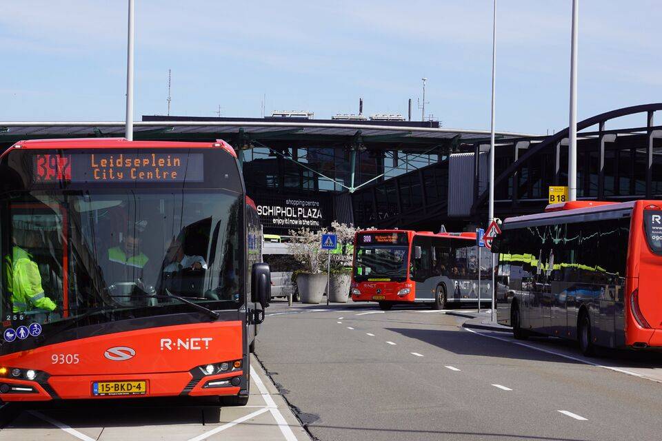 Come arrivare ad amsterdam: collegamenti tra l’aeroporto di amsterdam schiphol e il centro di amsterdam | nightlife city guide