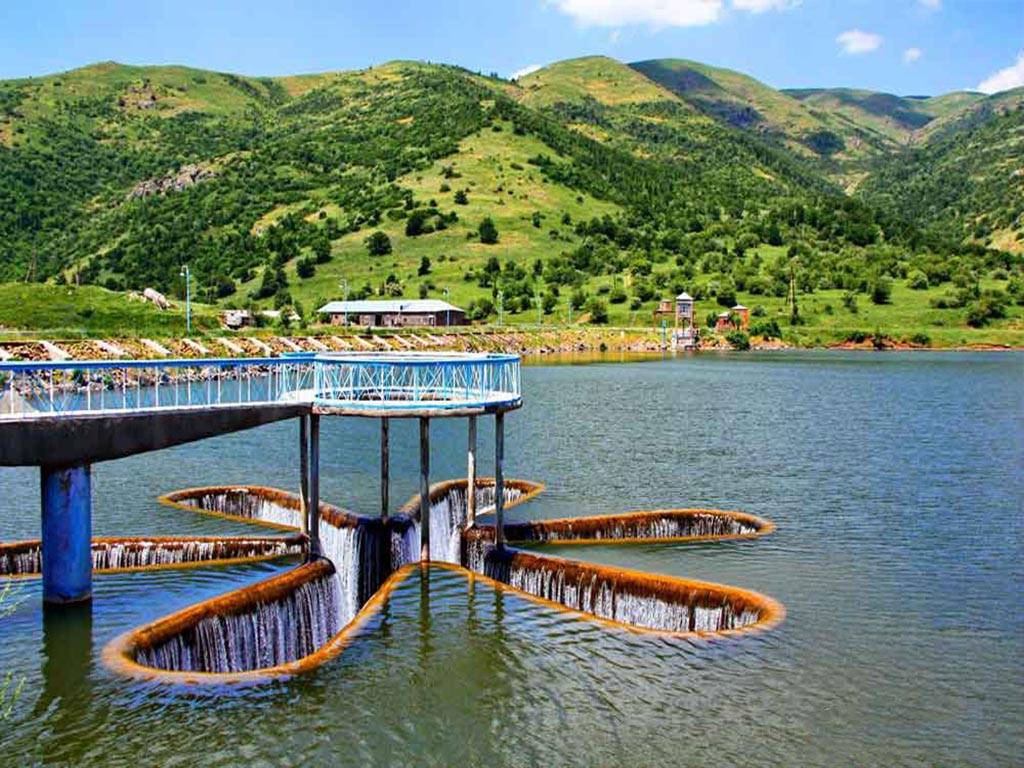 Летний отдых в армении: море, где отдохнуть, отели, питание