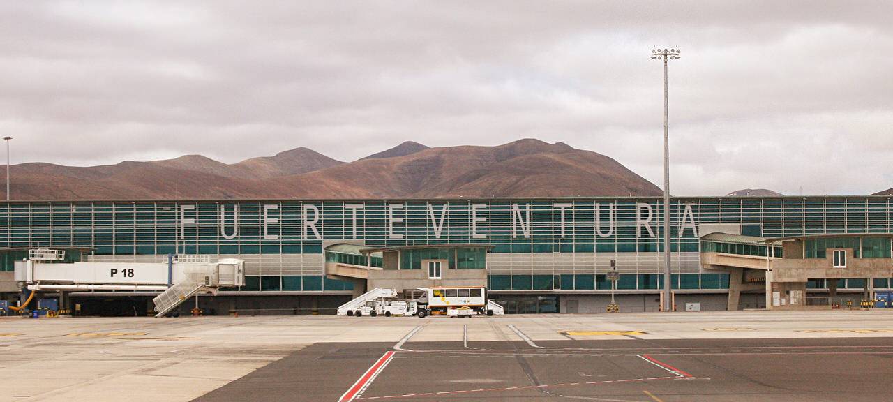 Аэропорт лансароте - википедия - lanzarote airport