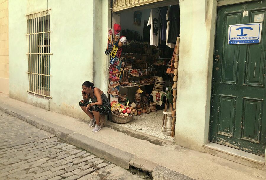 Как живут люди на Кубе: бедность, очереди, дефицит