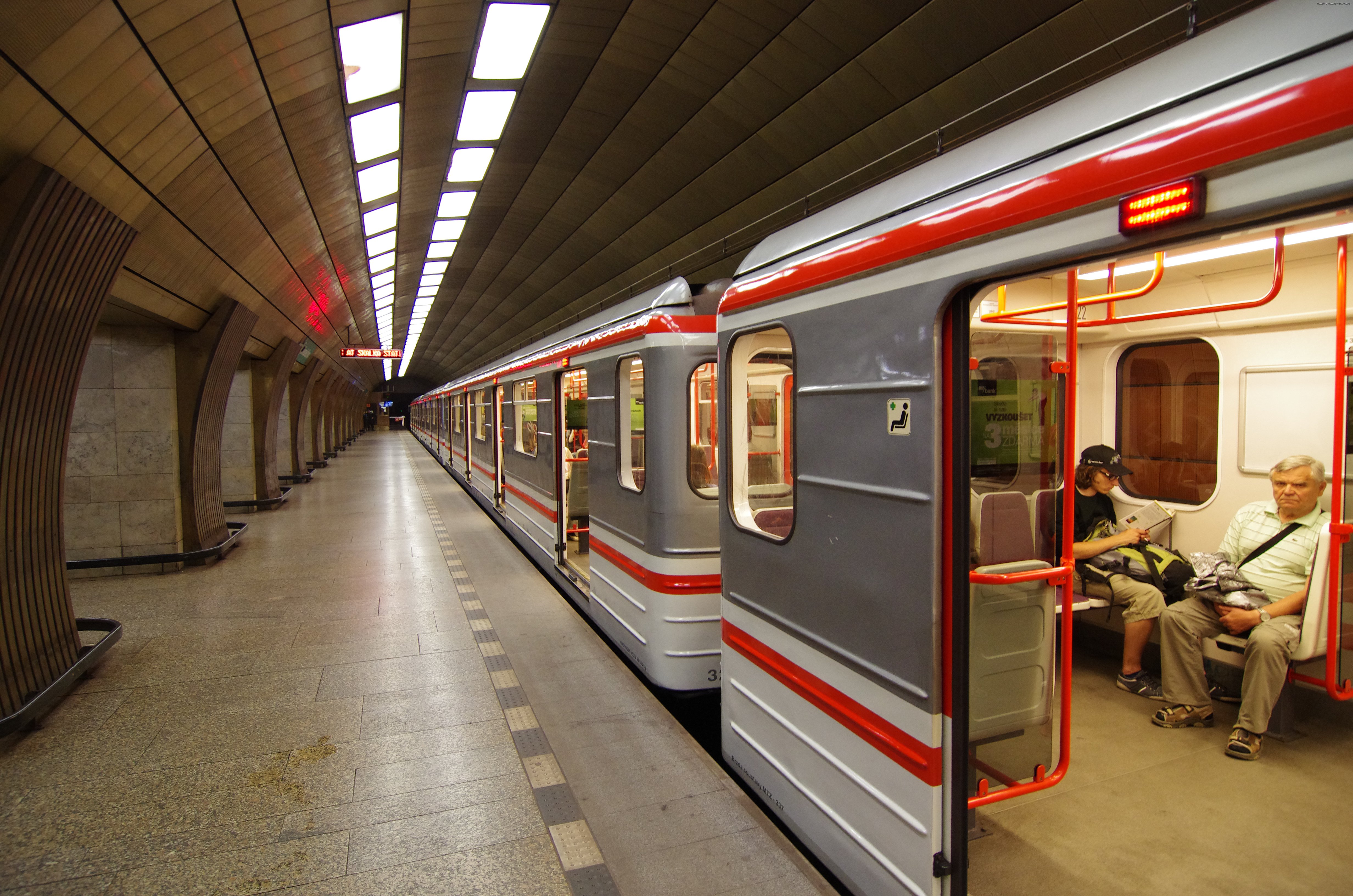 Как пользоваться метро в Чехии