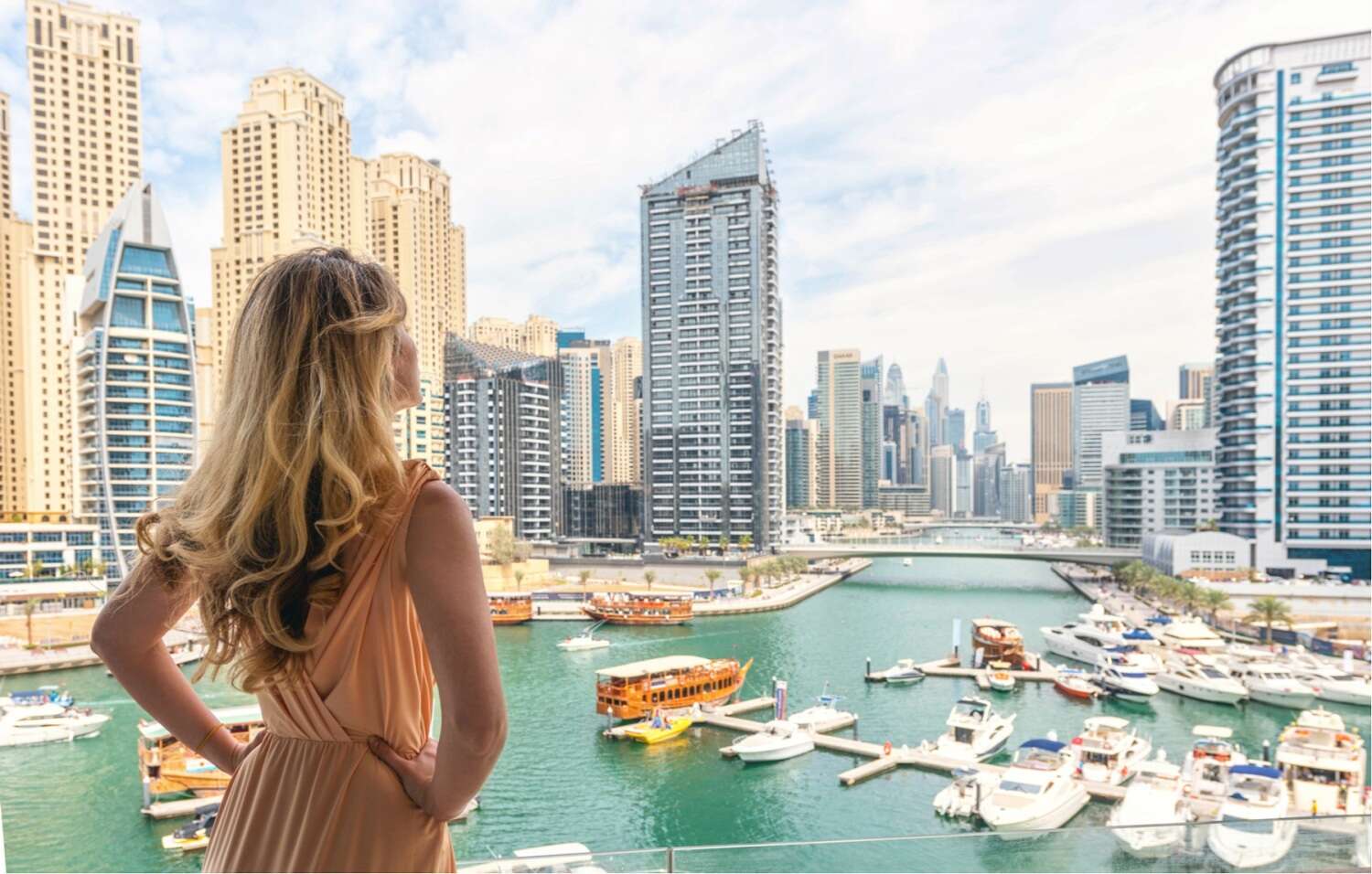 Власти Дубая планируют открыть страну для туристов в начале июля