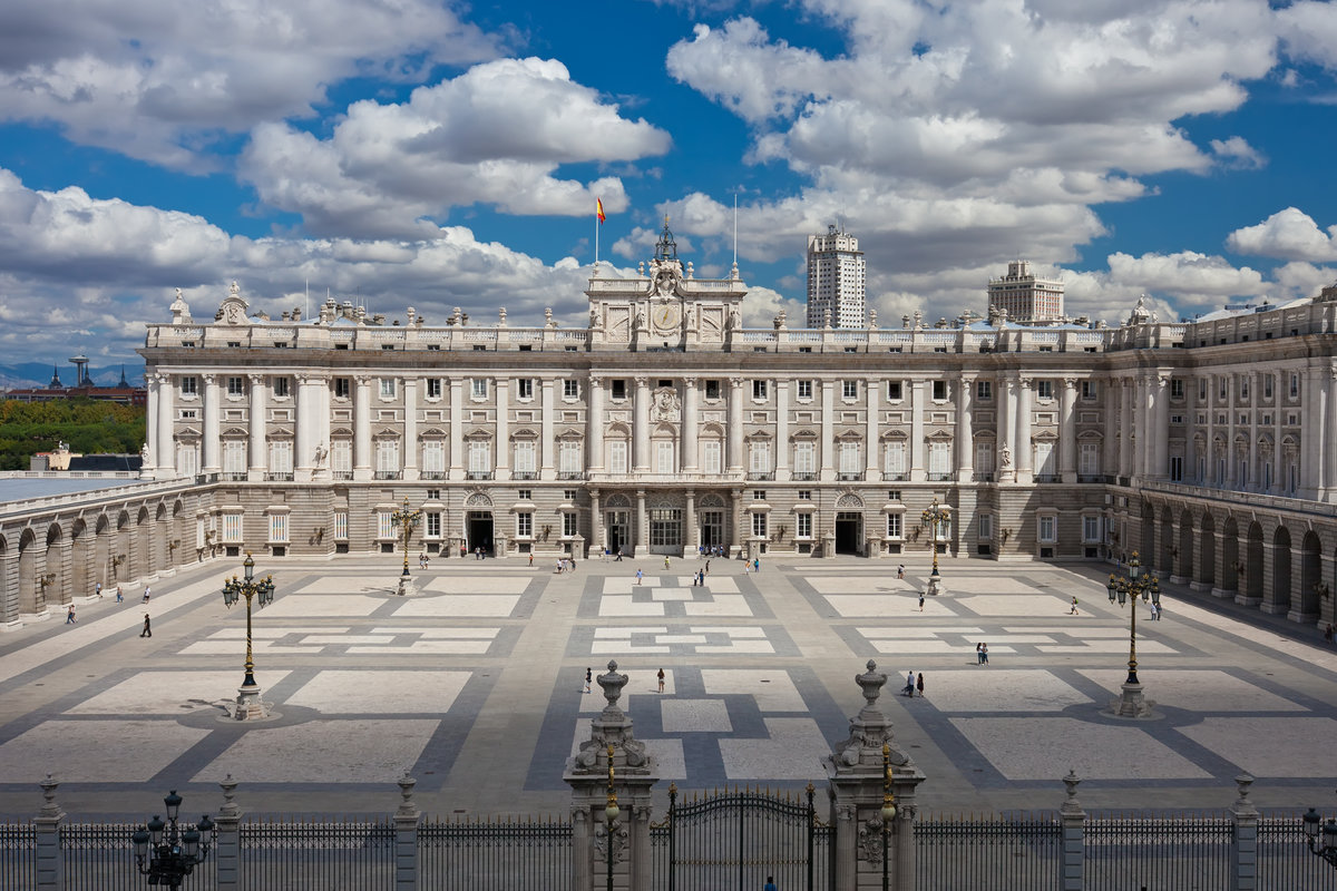 Королевский дворец в мадриде – резиденция монархов испании