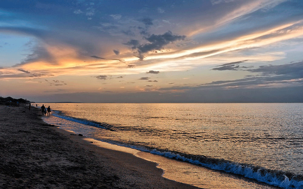 Азовское море краснодарский. Азовское море станица Голубицкая. Станица Голубицкая море. Азовское море Темрюк Голубицкая. Анапа станица Голубицкая.