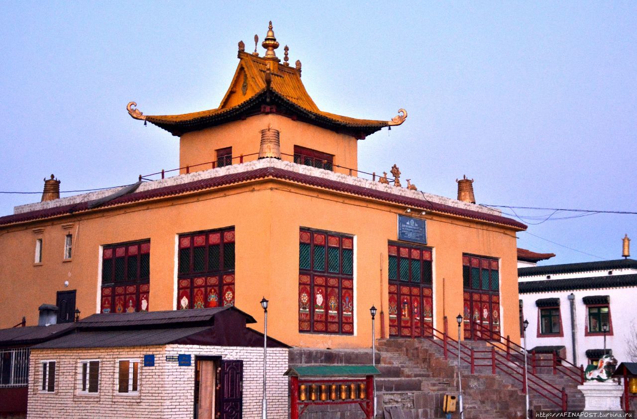 Буддийский монастырь Гандан – сердце Улан-Батора