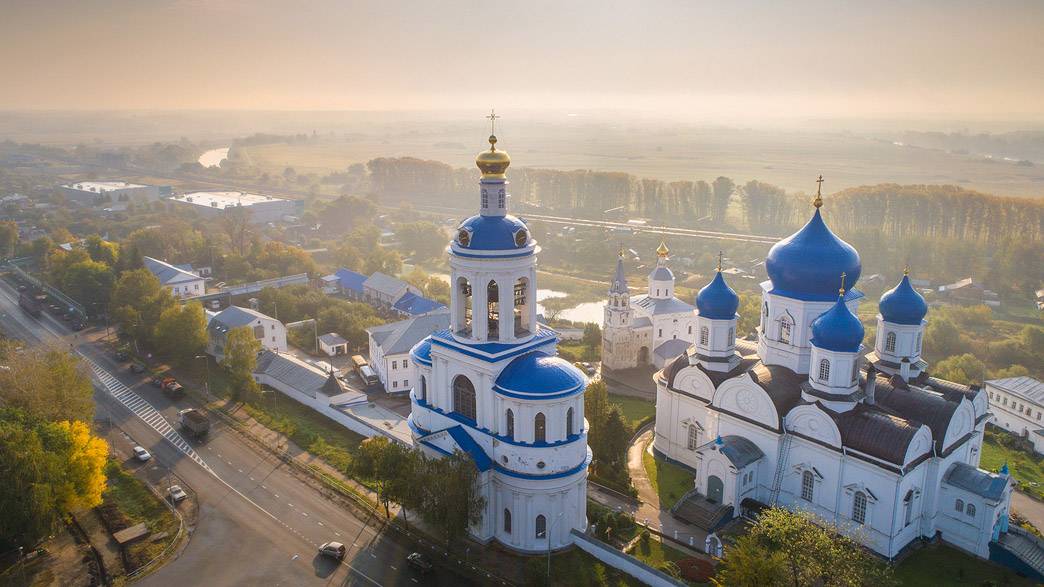 Боголюбово: женский монастырь и покрова на нерли