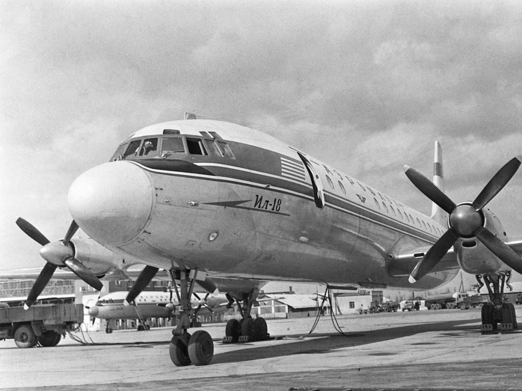 Ил-18: первый турбовинтовой пассажирский самолет ильюшина
