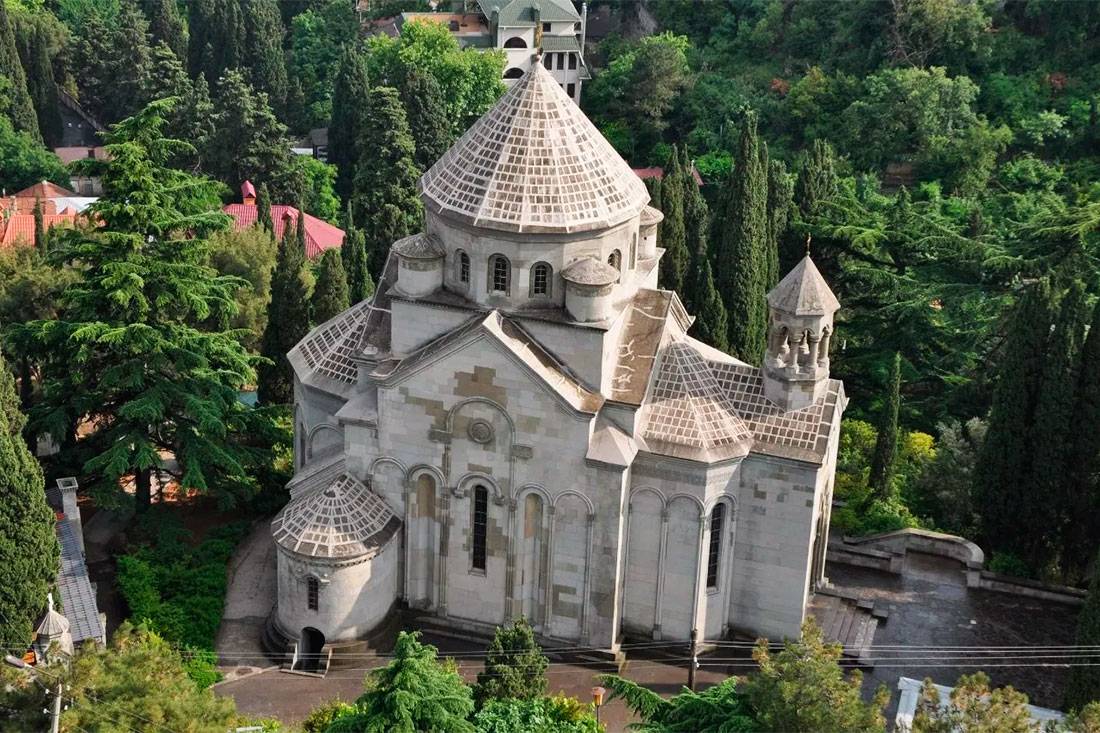 Храм Рипсиме Армения