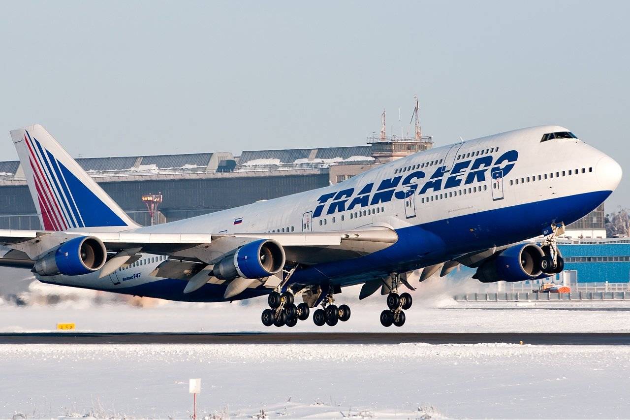 «самолёты остаются»: авиакомпании перевели в российский реестр почти 800 воздушных судов
